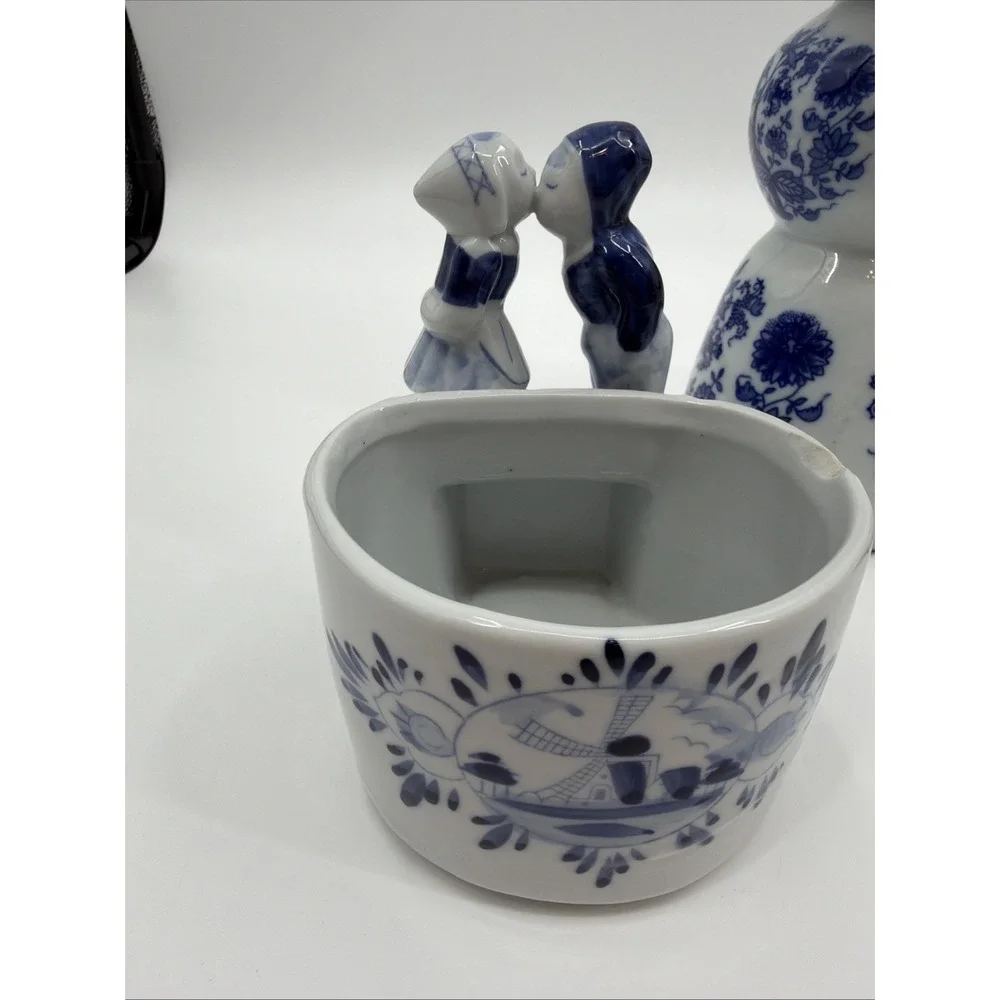 Blue delfts pieces total